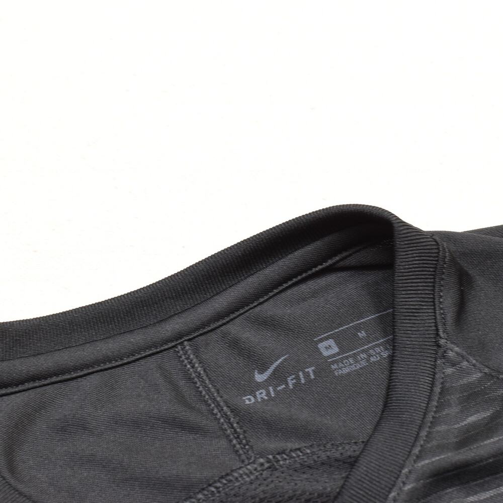 Nike Women Top Short Sleeve Polyester V Neck Black Size M Dri Fit Gym Workout - Picture 8 of 8